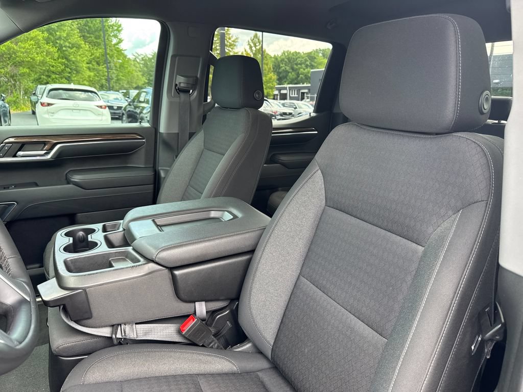 Used 2023 Chevrolet Silverado 1500 LT AWD/4WD image 14