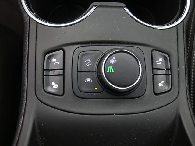 Used 2023 GMC Terrain SLT image 27