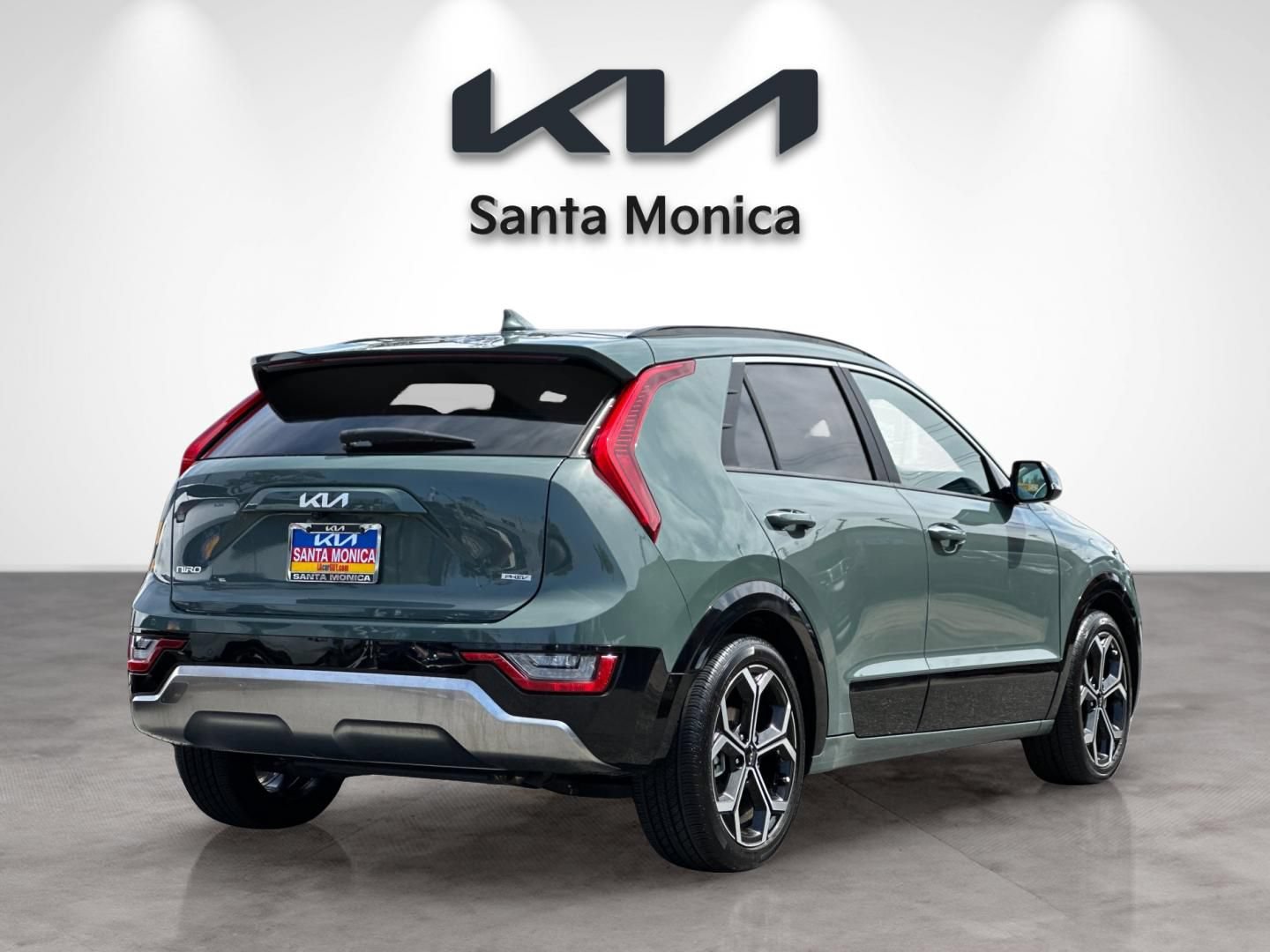 Certified 2024 Kia Niro SX Touring FWD image 7