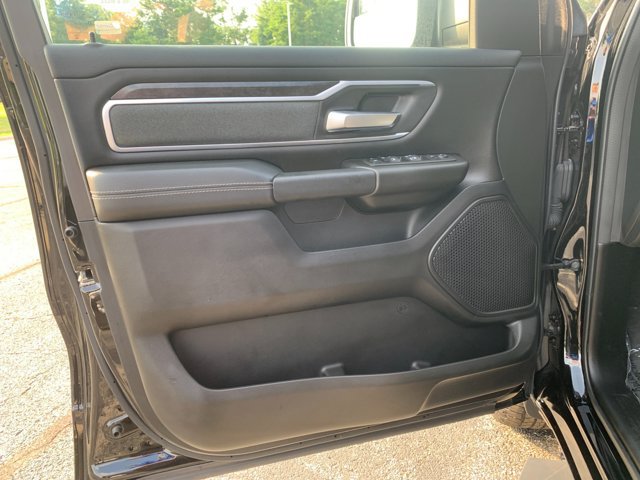 Used 2023 RAM 1500 Big Horn AWD/4WD image 11