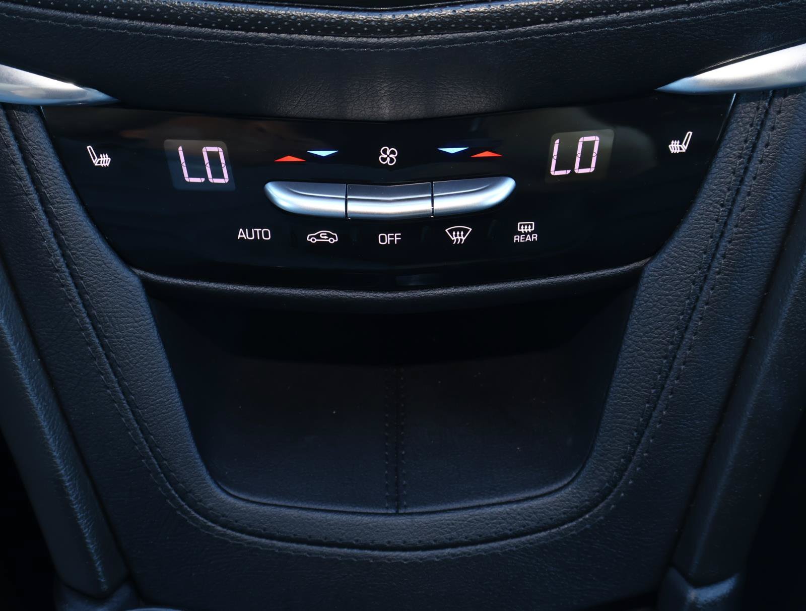 Certified 2025 Cadillac XT5 Premium Luxury FWD image 29
