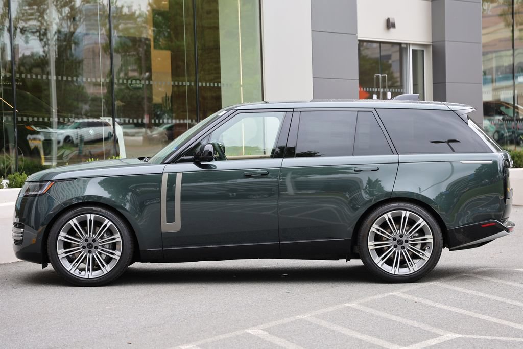 New 2026 Land Rover Range Rover SE AWD/4WD image 2