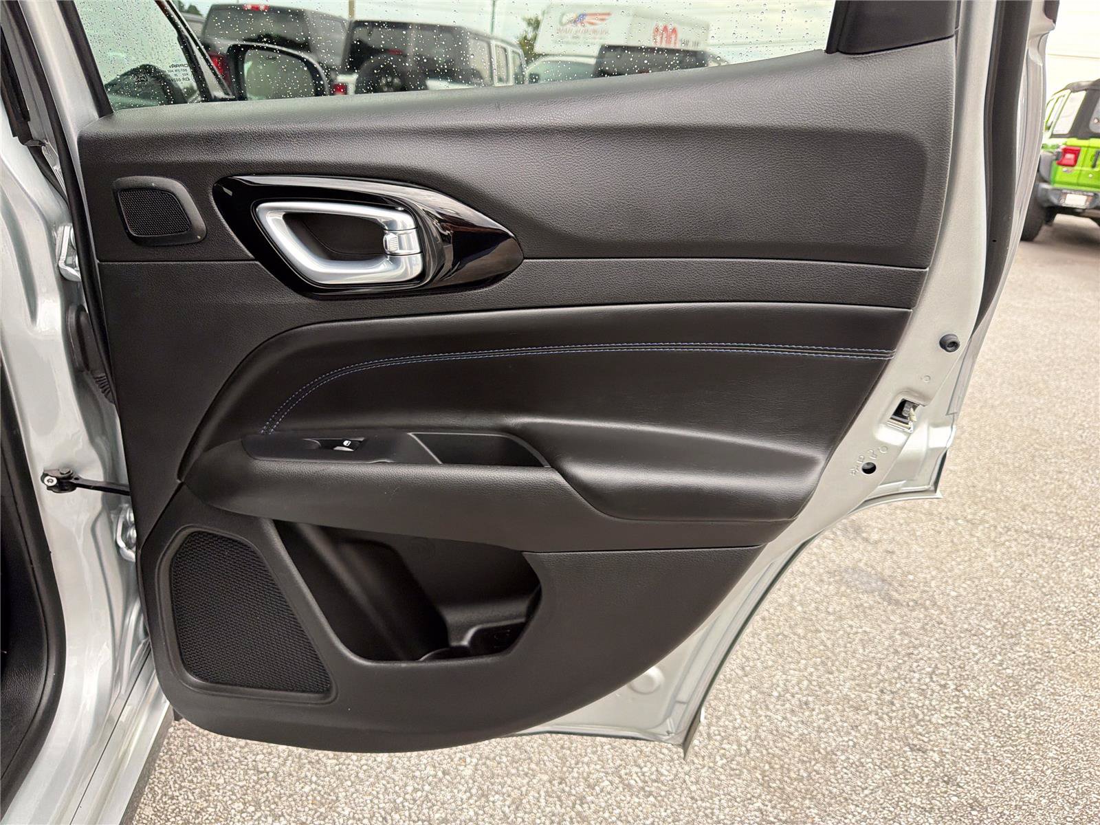 Used 2025 Jeep Compass Limited w/ High Altitude Package AWD/4WD image 14