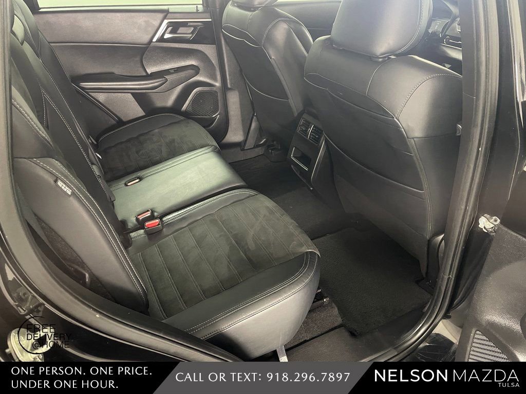 Used 2022 Mitsubishi Outlander SE image 41