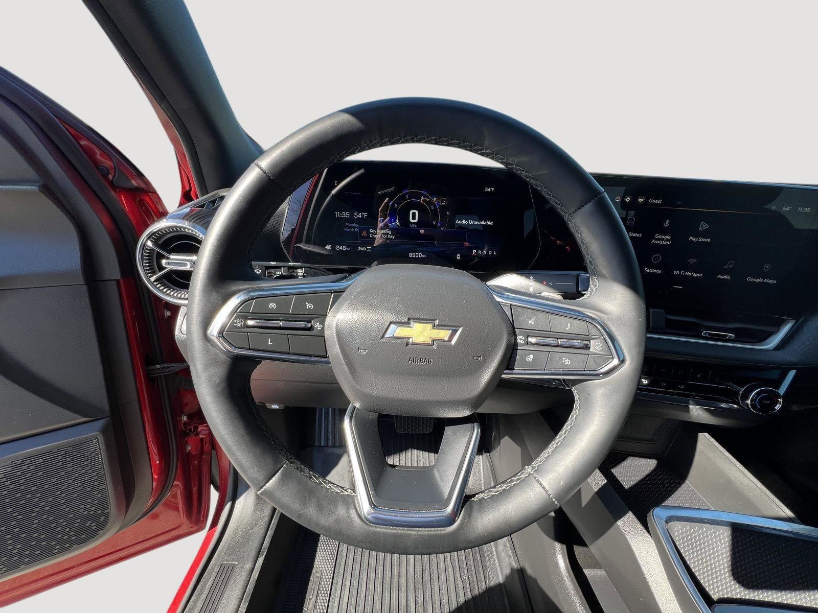 Used 2025 Chevrolet Equinox LT image 38