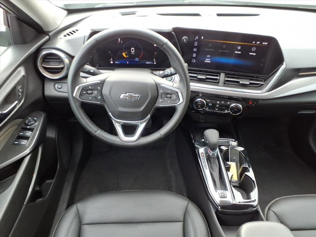 Used 2025 Chevrolet Trax ACTIV w/ Sunroof Package image 27