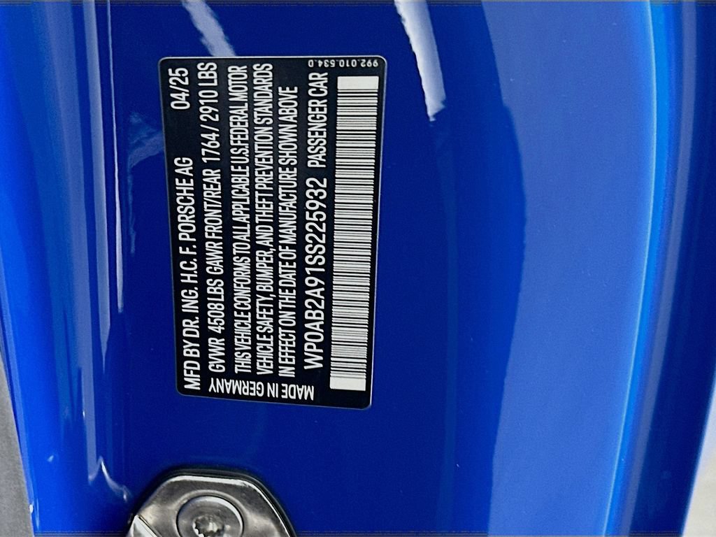 Certified 2025 Porsche 911 Carrera GTS RWD image 32