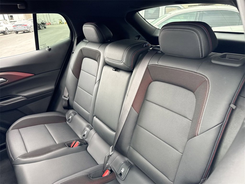 Certified 2025 Chevrolet Equinox EV RS image 28