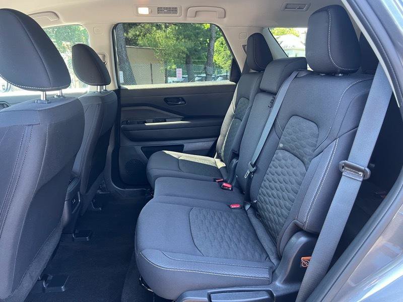 Used 2024 Nissan Pathfinder S w/ Cargo Package AWD/4WD image 8