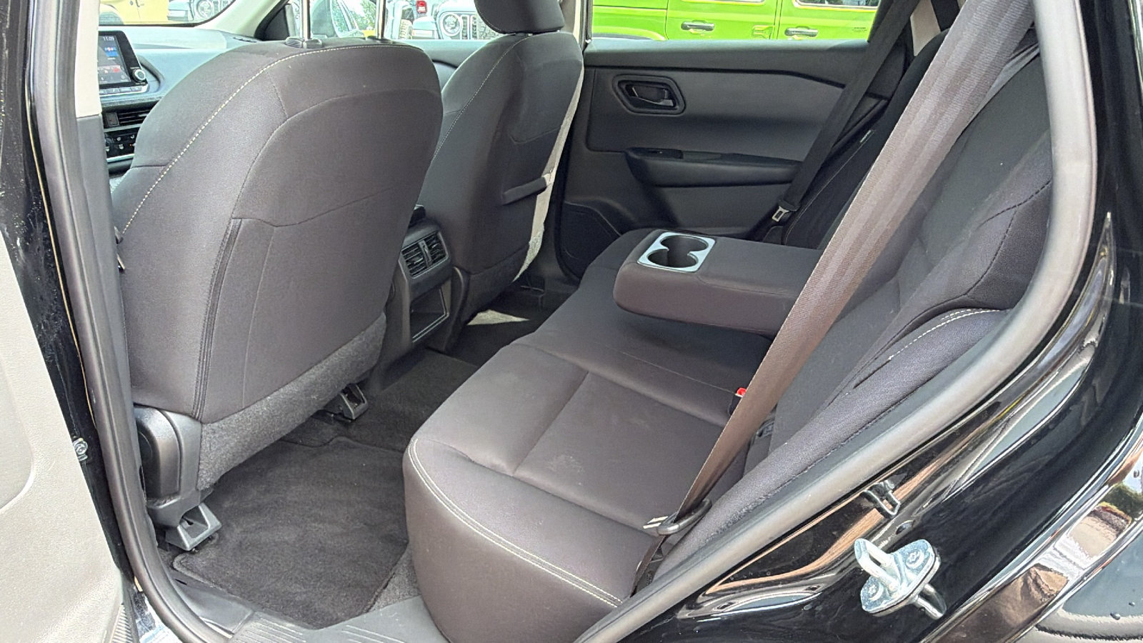 Used 2024 Nissan Rogue S AWD/4WD image 24