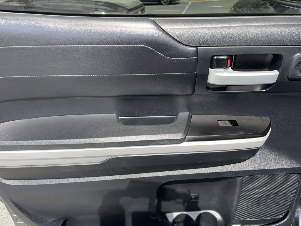 Used 2018 Toyota Tundra Limited w/ Limited Premium Package image 19