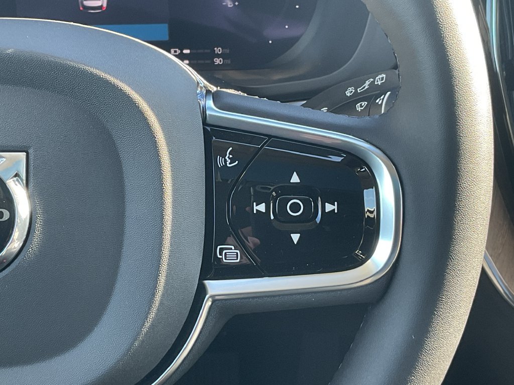 New 2027 Volvo XC60 T8 Plus AWD/4WD image 23