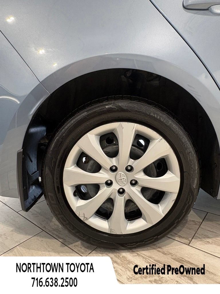 Used 2023 Toyota Corolla LE w/ Carpet Mat Package (TMS) FWD image 11