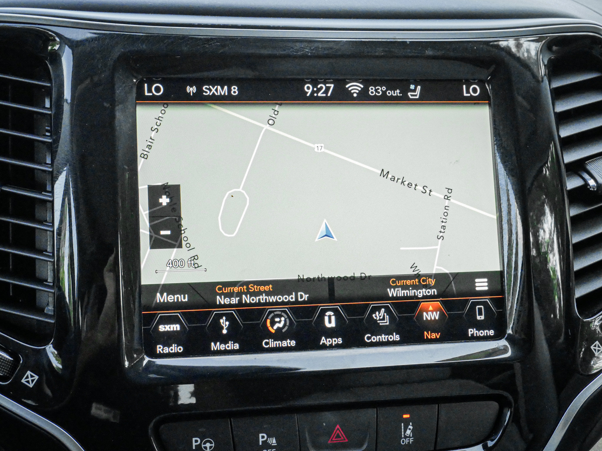 Used 2019 Jeep Cherokee Overland w/ Technology Group AWD/4WD image 24