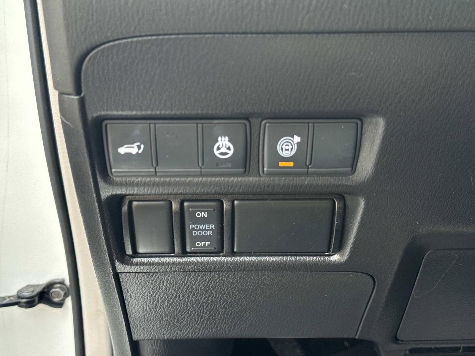 Used 2022 Nissan Armada Platinum RWD image 23