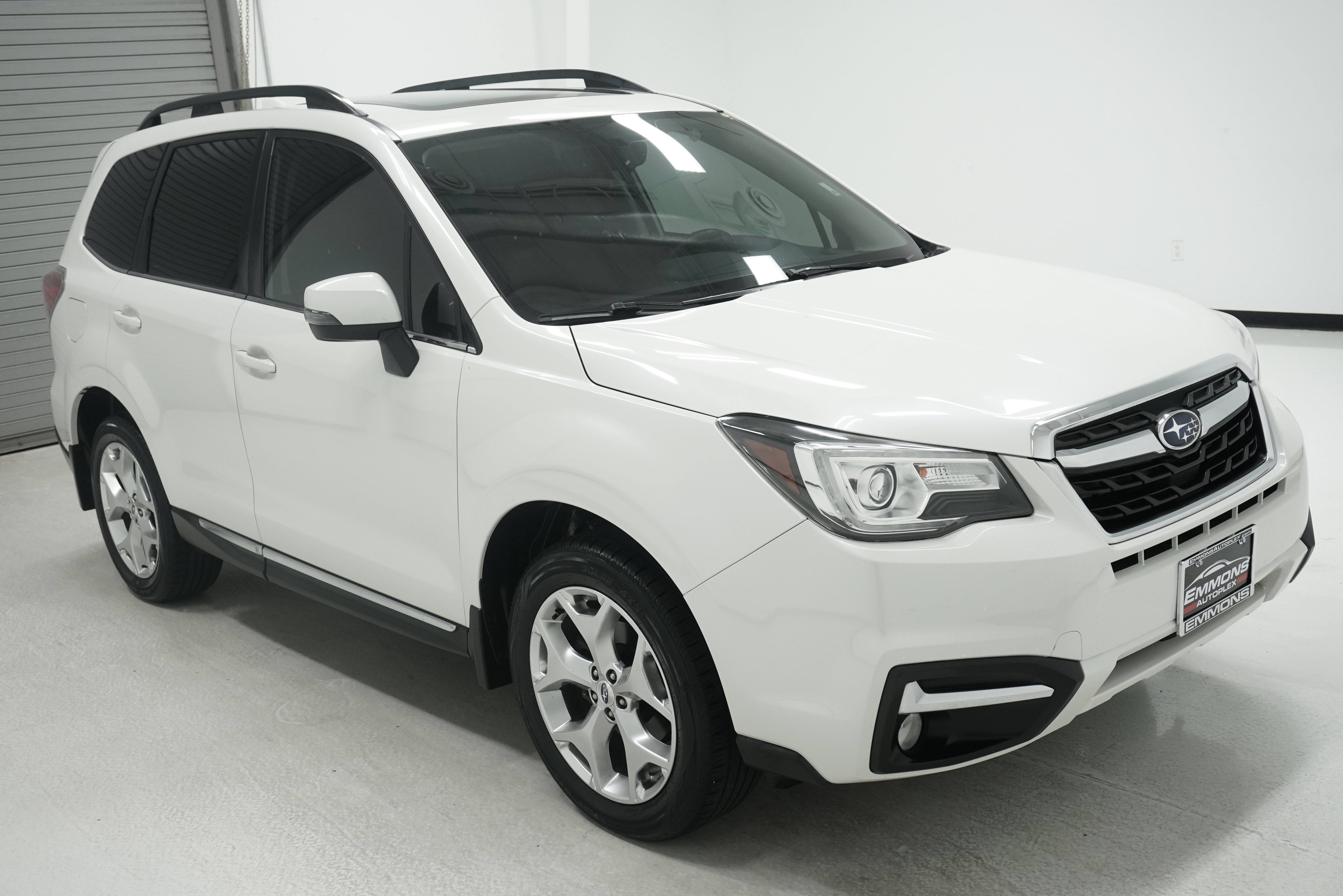Used 2017 Subaru Forester 2.5i Touring AWD/4WD image 3