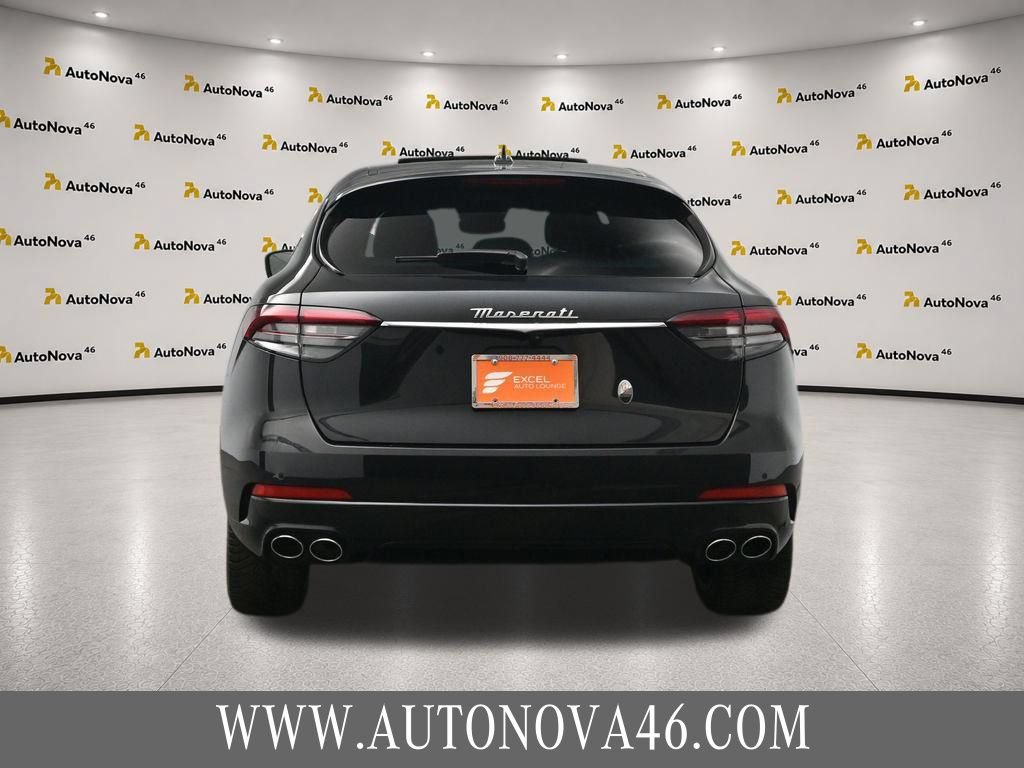 Used 2022 Maserati Levante GT AWD/4WD image 7