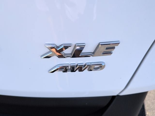 Certified 2025 Toyota RAV4 XLE AWD/4WD image 12