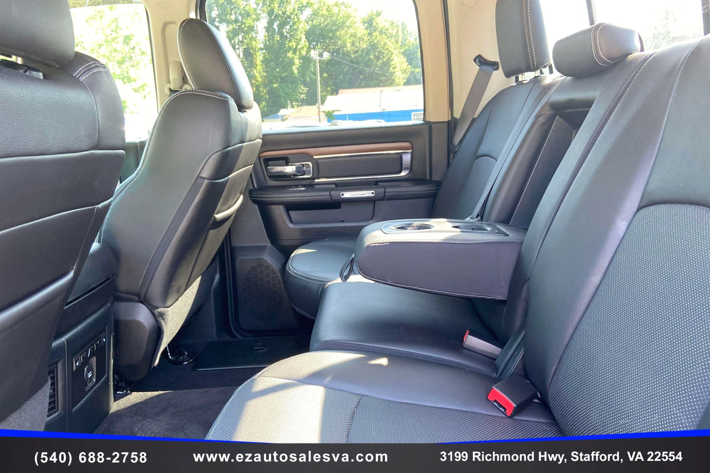 Used 2016 RAM 1500 Laramie w/ Convenience Group AWD/4WD image 26
