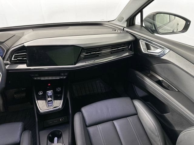 Used 2022 Audi Q4 e-tron Premium Plus w/ Premium Plus image 24