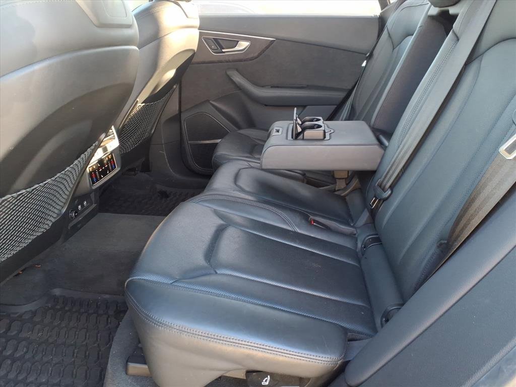 Used 2019 Audi Q8 Prestige w/ Luxury Package image 9