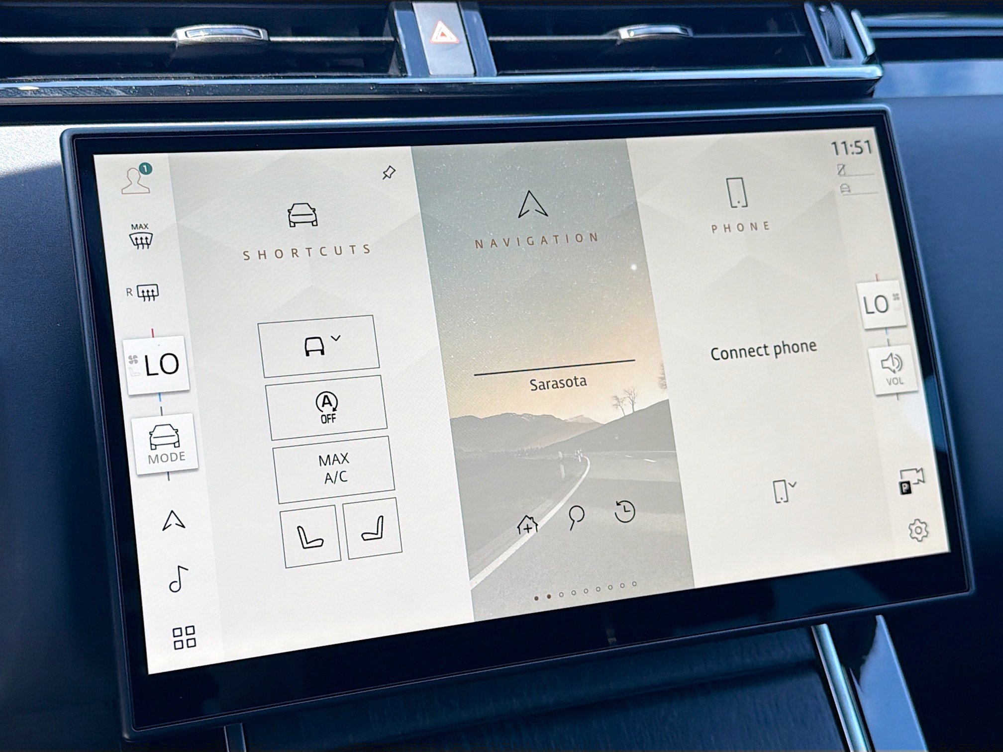 New 2026 Land Rover Range Rover Velar Dynamic SE image 30