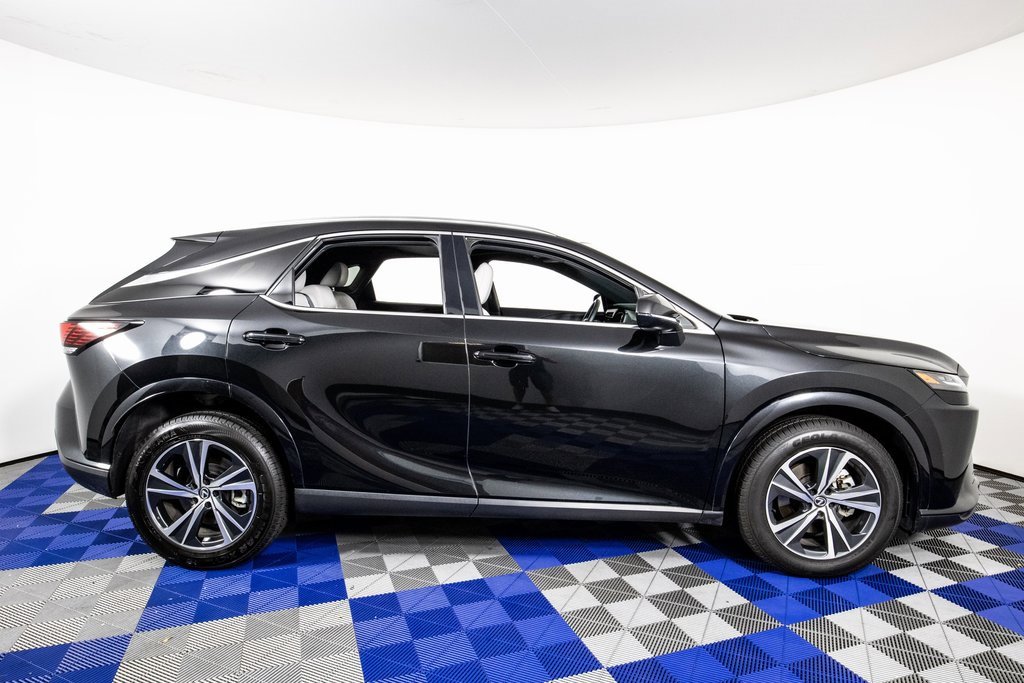 Used 2023 Lexus RX 350 Premium image 4