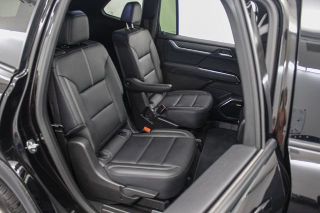 Certified 2026 GMC Acadia Elevation w/ Elevation Premium Package AWD/4WD image 25