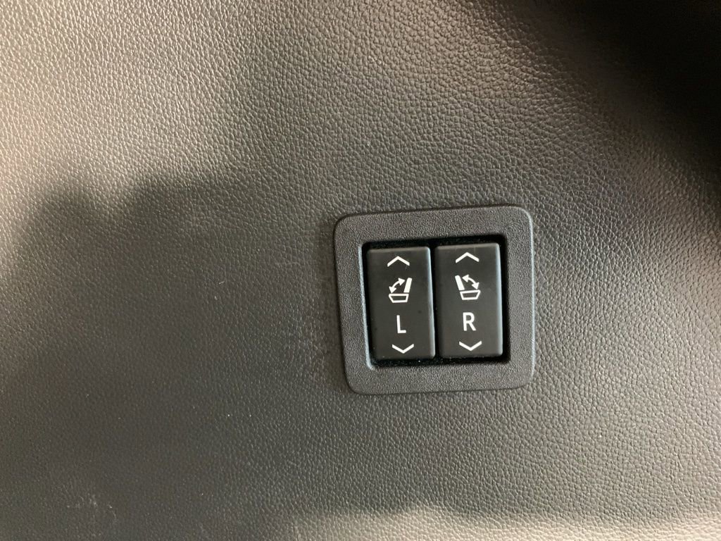 Used 2024 Buick Enclave Premium image 14