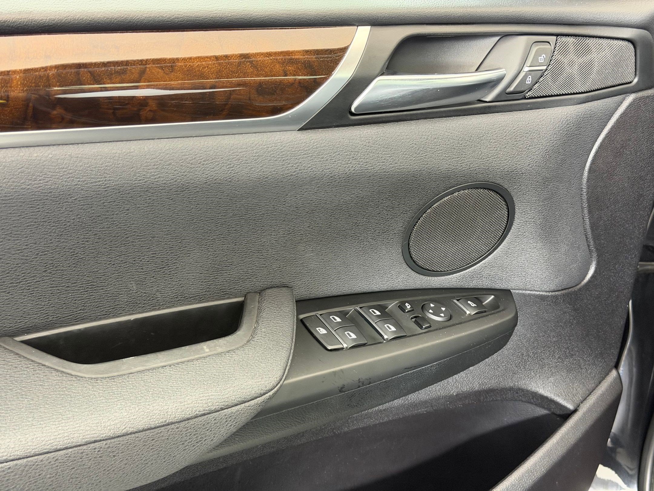 Used 2017 BMW X3 xDrive28i image 14