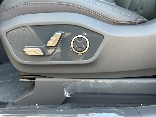 New 2026 Kia EV9 Wind image 18