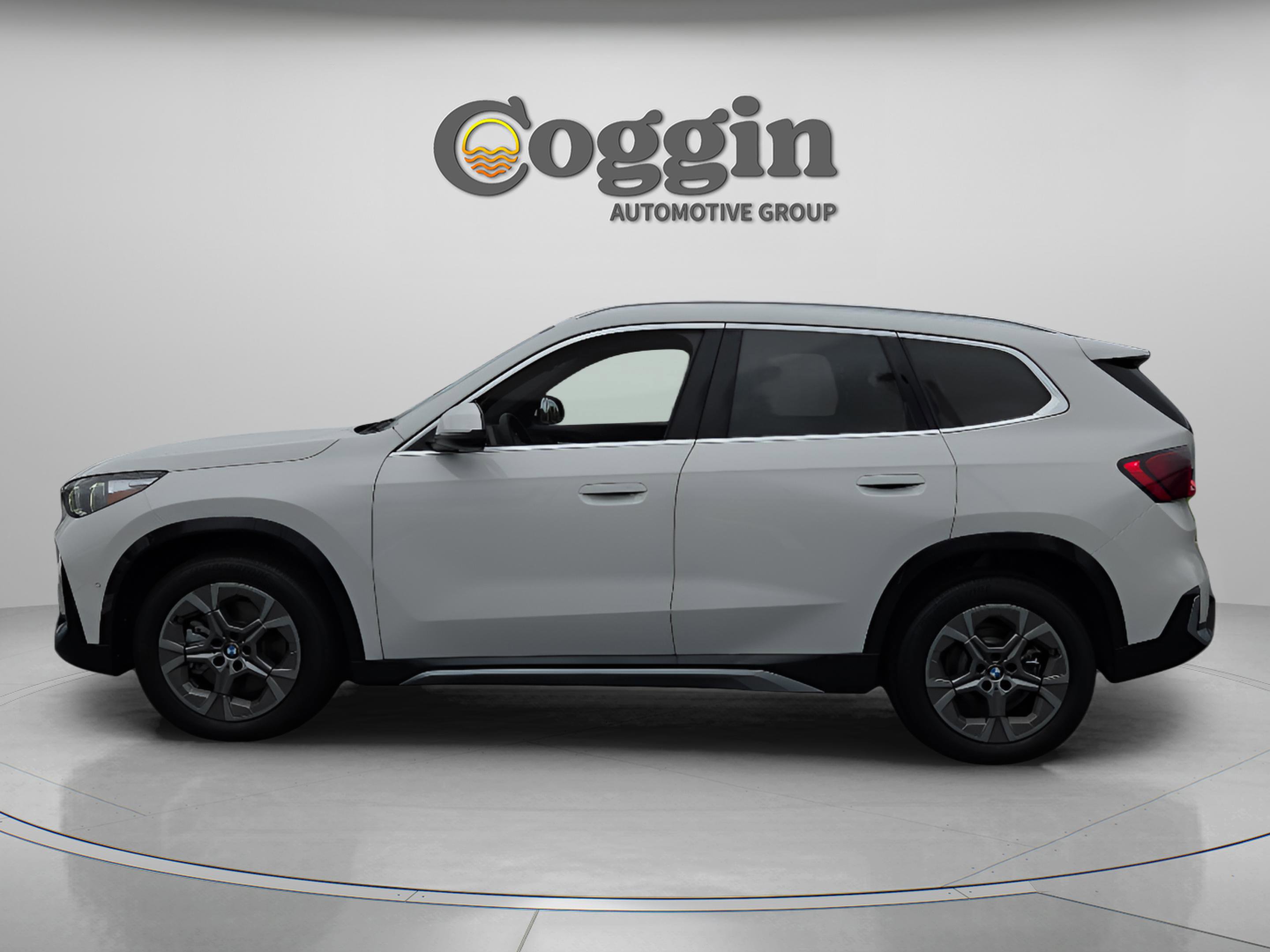 New 2026 BMW X1 xDrive28i w/ Convenience Package AWD/4WD image 2