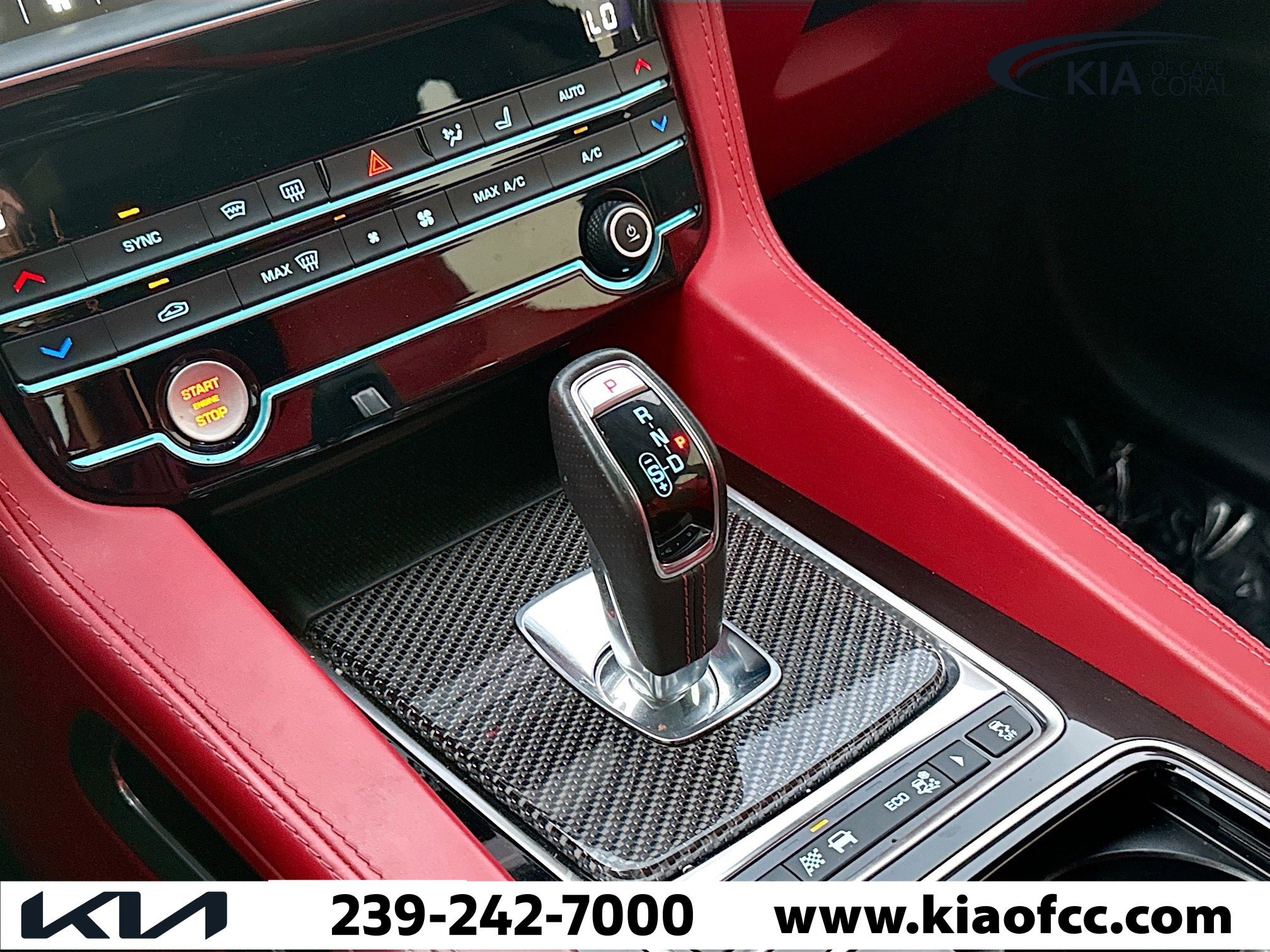 Used 2020 Jaguar F-PACE SVR image 28