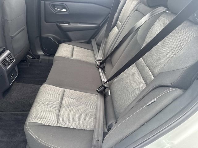Used 2025 Nissan Rogue SV image 15