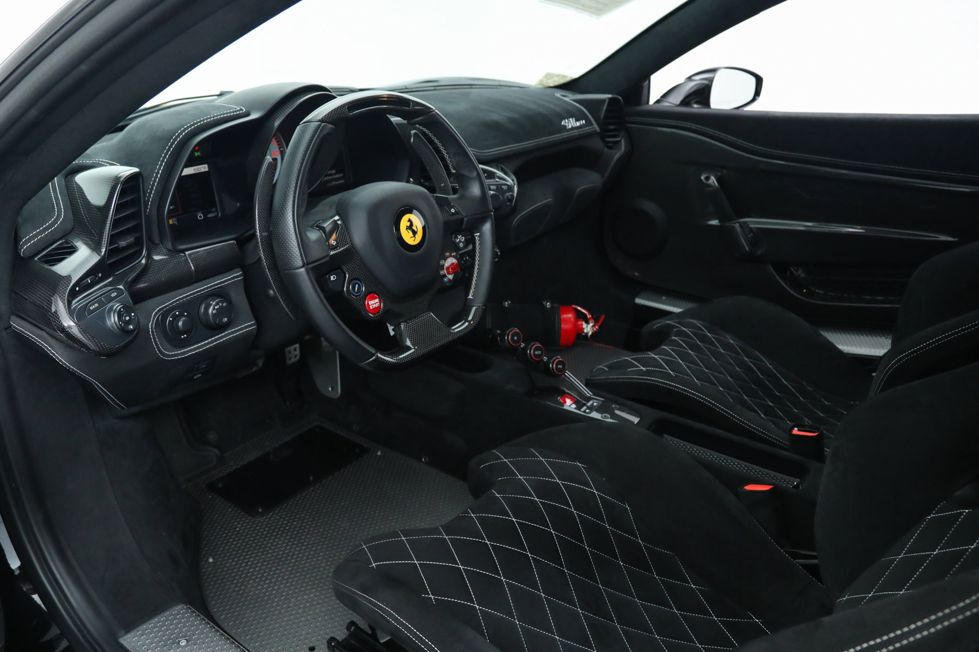 Certified 2015 Ferrari 458 Speciale Coupe RWD image 2