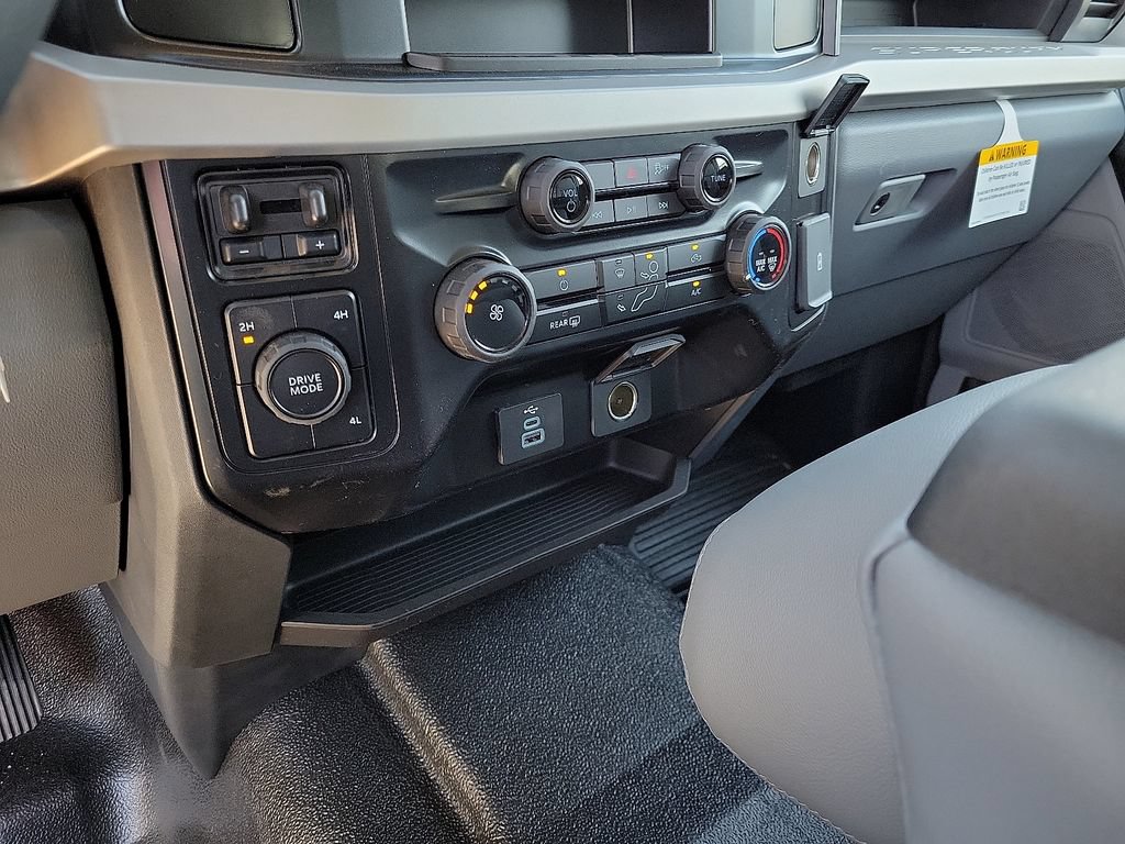 New 2026 Ford F350 XL w/ XL Chrome Package AWD/4WD image 25