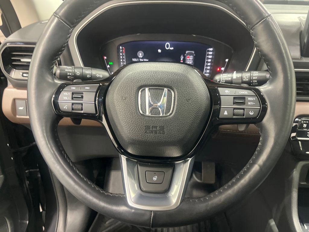 Used 2023 Honda Pilot Elite image 24
