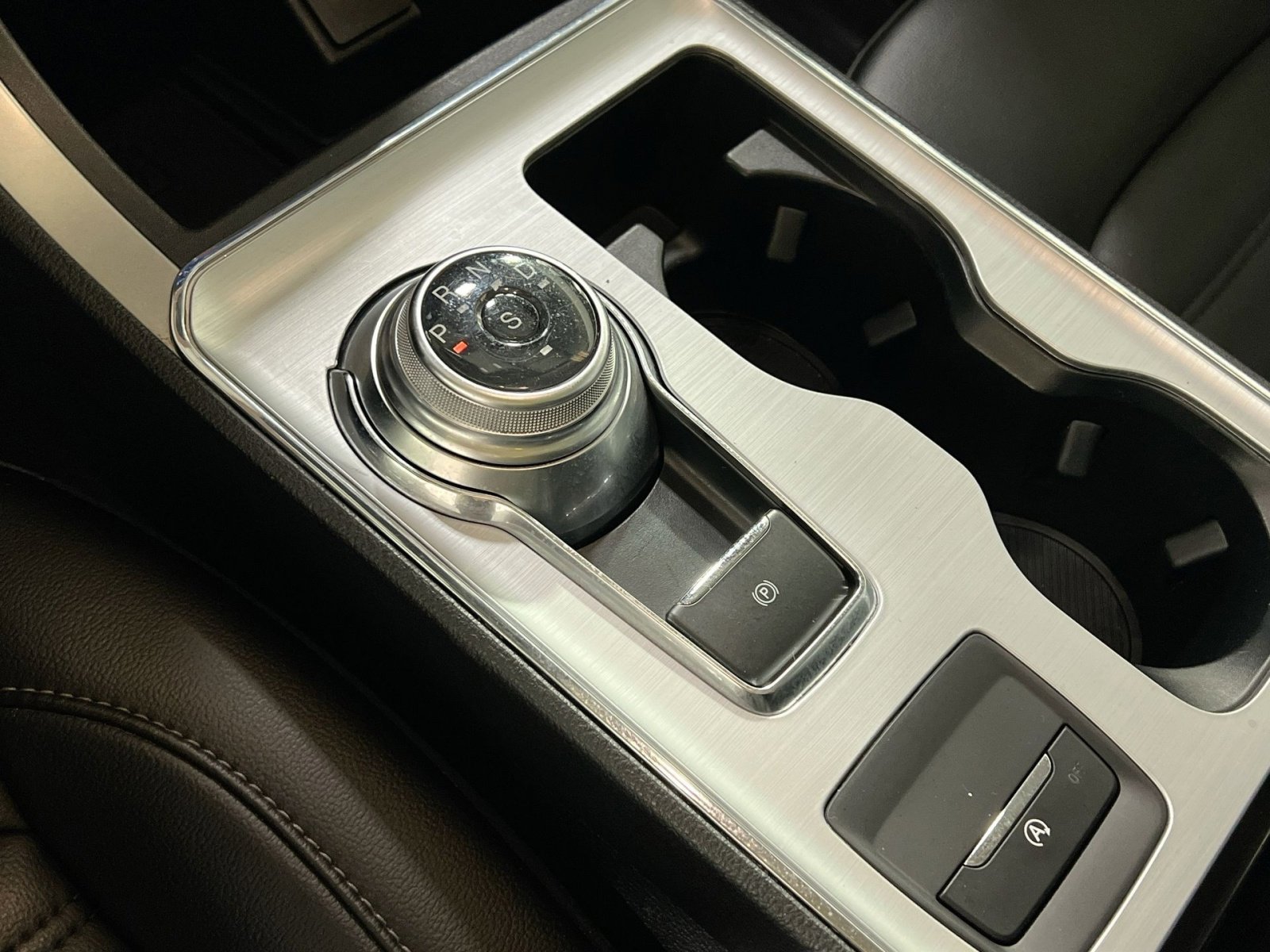 Used 2022 Ford Edge SEL w/ Convenience Package image 20