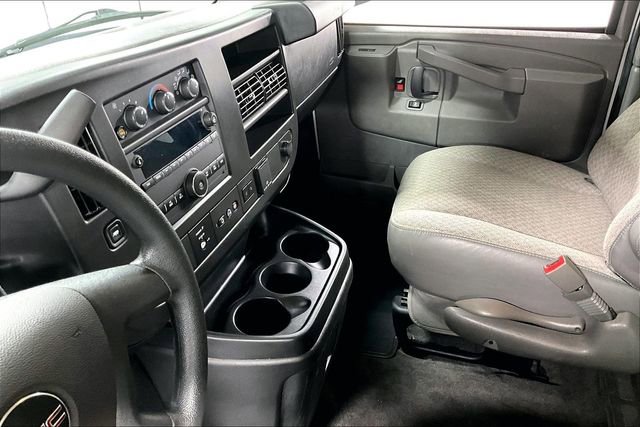 Used 2025 GMC Savana 3500 LT w/ LT Preferred Equipment Group image 15