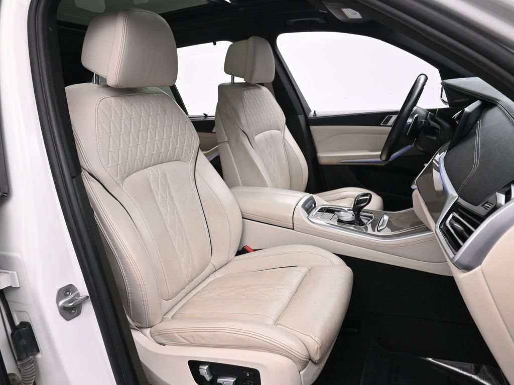 Used 2023 BMW X5 M50i w/ Executive Package AWD/4WD image 22