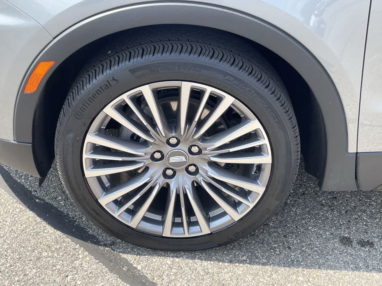 Certified 2024 Cadillac XT4 Premium Luxury AWD/4WD image 39