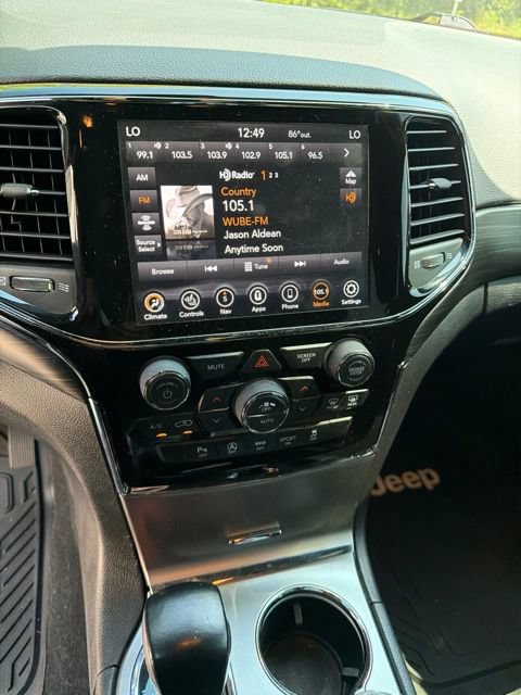 Used 2020 Jeep Grand Cherokee Altitude AWD/4WD image 12