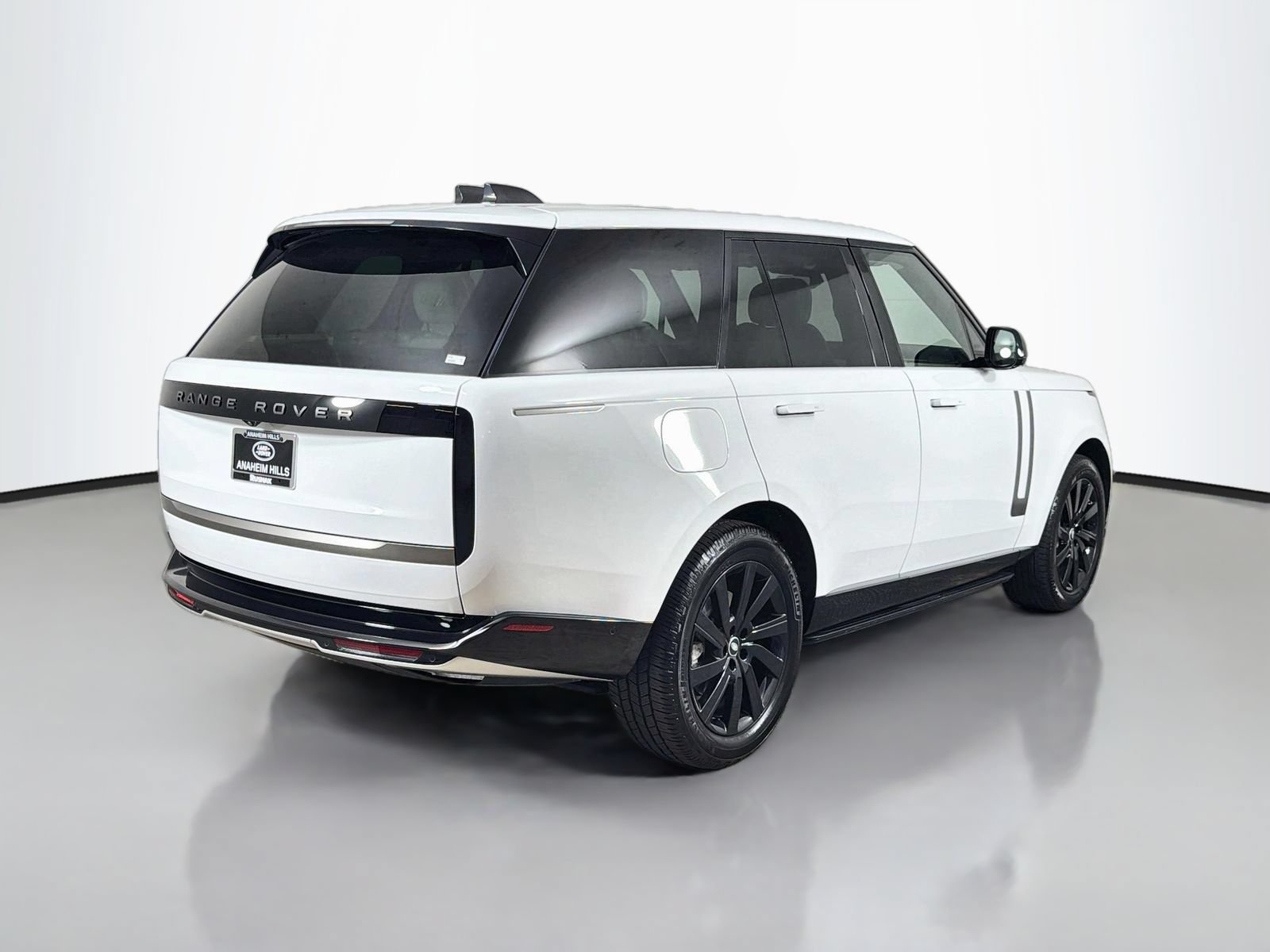 Used 2023 Land Rover Range Rover SE AWD/4WD image 5