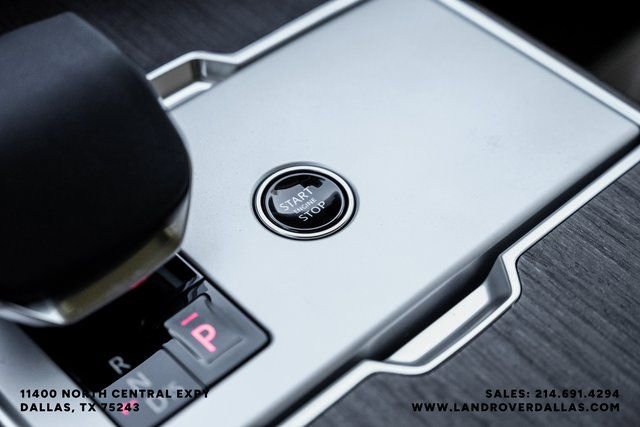 New 2026 Land Rover Range Rover Long Wheelbase SE image 20