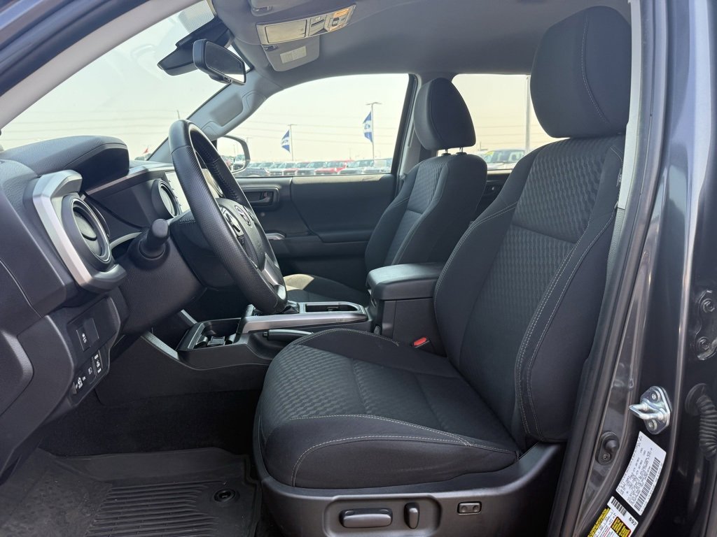 Used 2023 Toyota Tacoma 4x4 Double Cab image 7