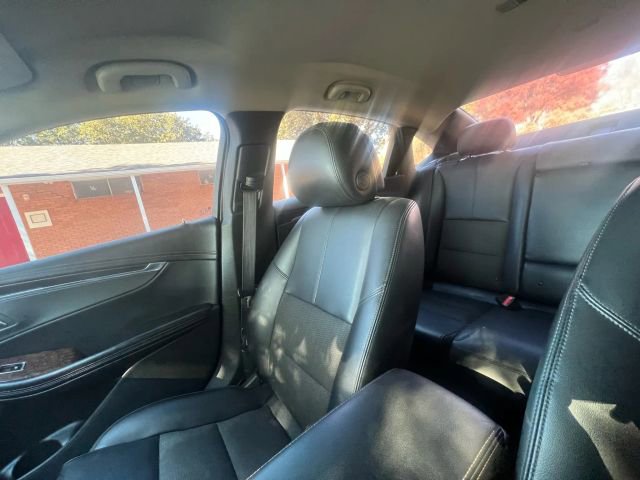 Used 2014 Chevrolet Impala LT w/ Convenience Package image 13