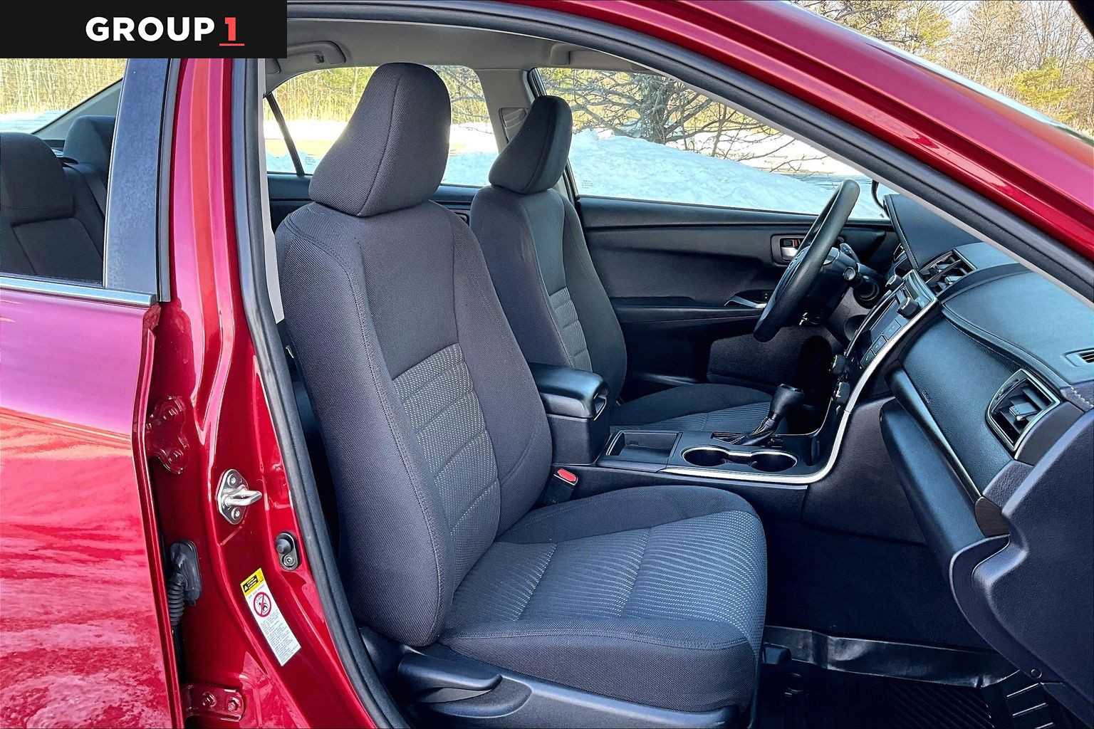 Used 2017 Toyota Camry LE image 8