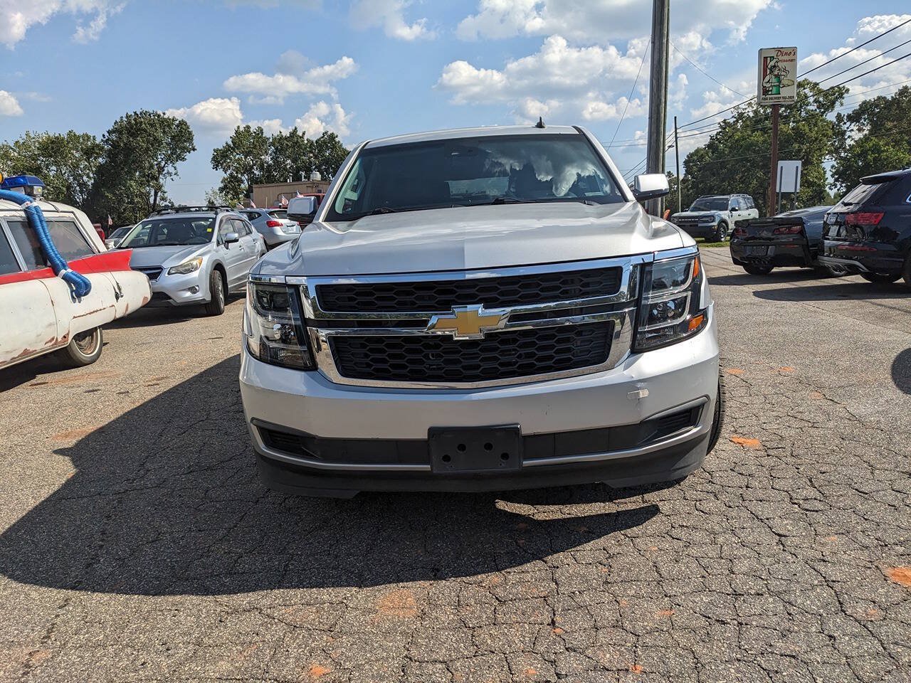 Used 2015 Chevrolet Suburban LT RWD image 12
