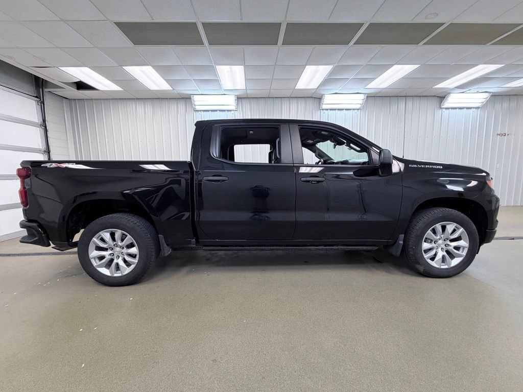 Used 2024 Chevrolet Silverado 1500 Custom AWD/4WD image 5