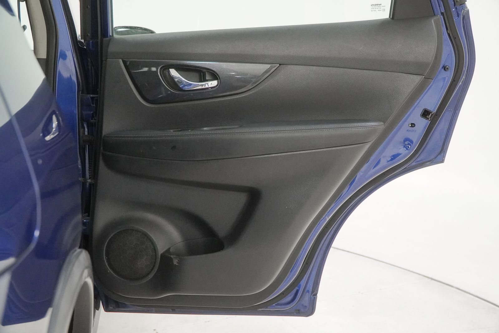 Used 2018 Nissan Rogue S image 33
